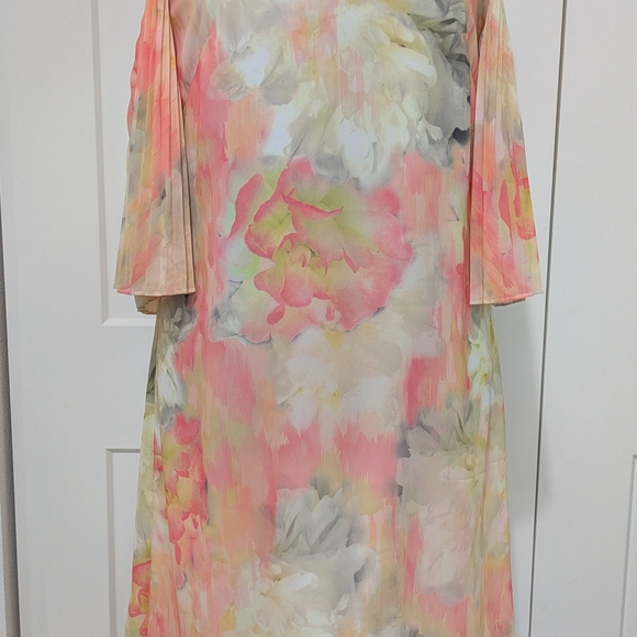 White House Black Market Floral Off-Shoulder Dress, Size 10. Like New! - Picture 3 of 10